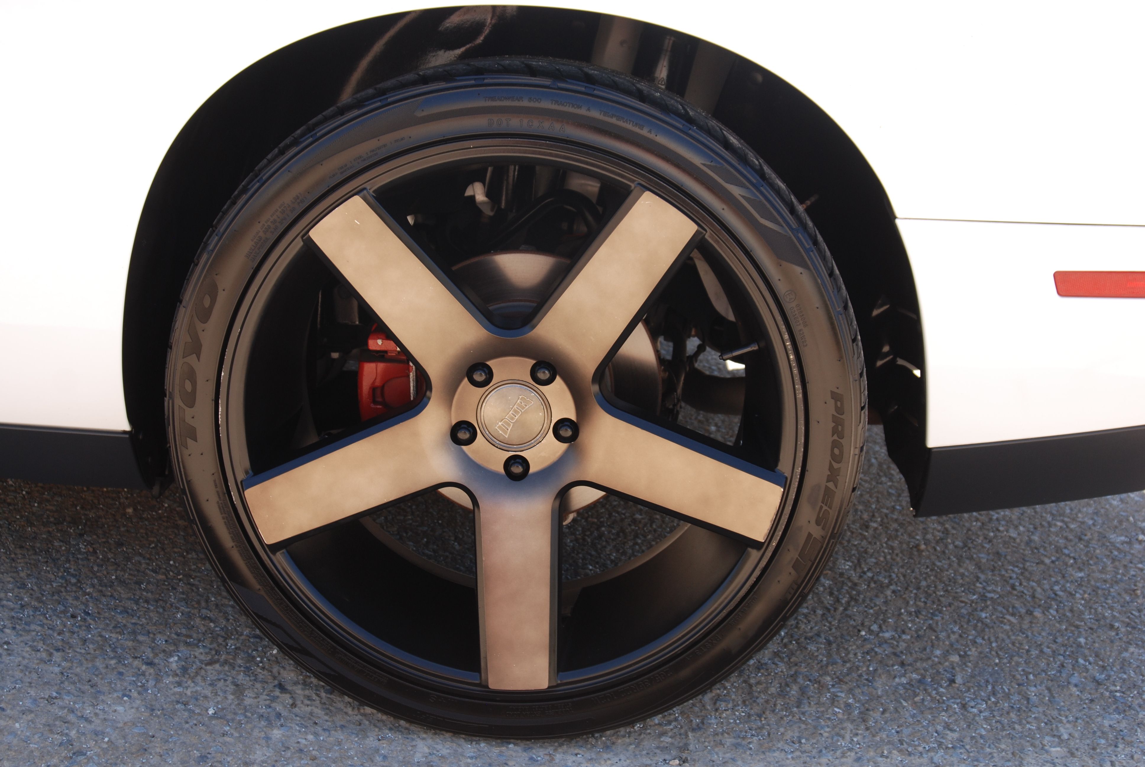Used 2016 Dodge Challenger SXT RWD image 14