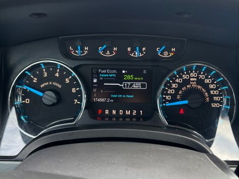 Used 2013 Ford F150 XLT w/ XLT Chrome Pkg RWD image 8
