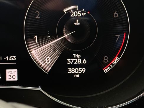 Used 2021 Bentley Bentayga image 10