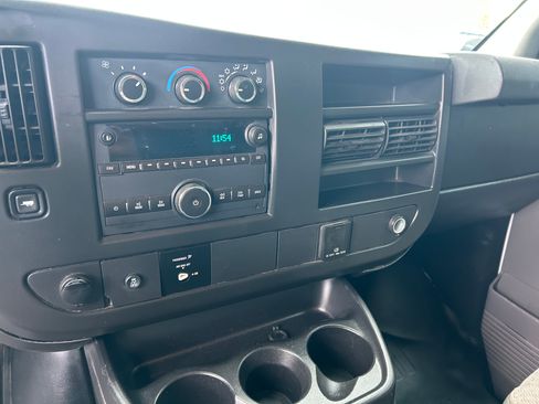 Used 2015 GMC Savana 2500 image 13