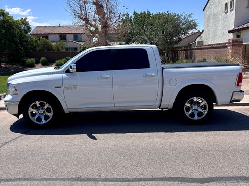 Used 2016 RAM 1500 Laramie RWD image 1