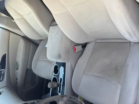 Used 2014 Nissan Pathfinder SV image 6