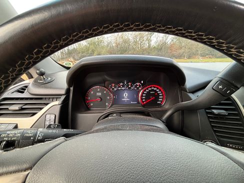 Used 2016 GMC Yukon Denali w/ Open Road Package image 9