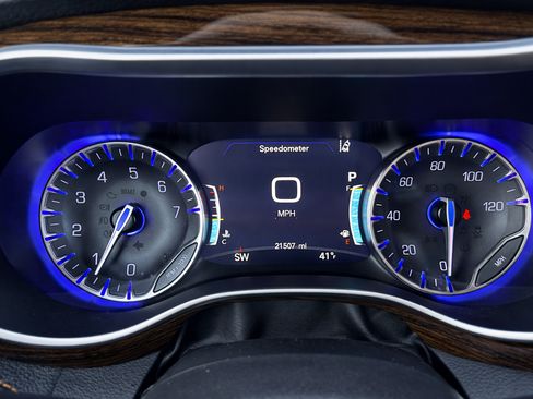 Used 2021 Chrysler Pacifica Pinnacle image 11