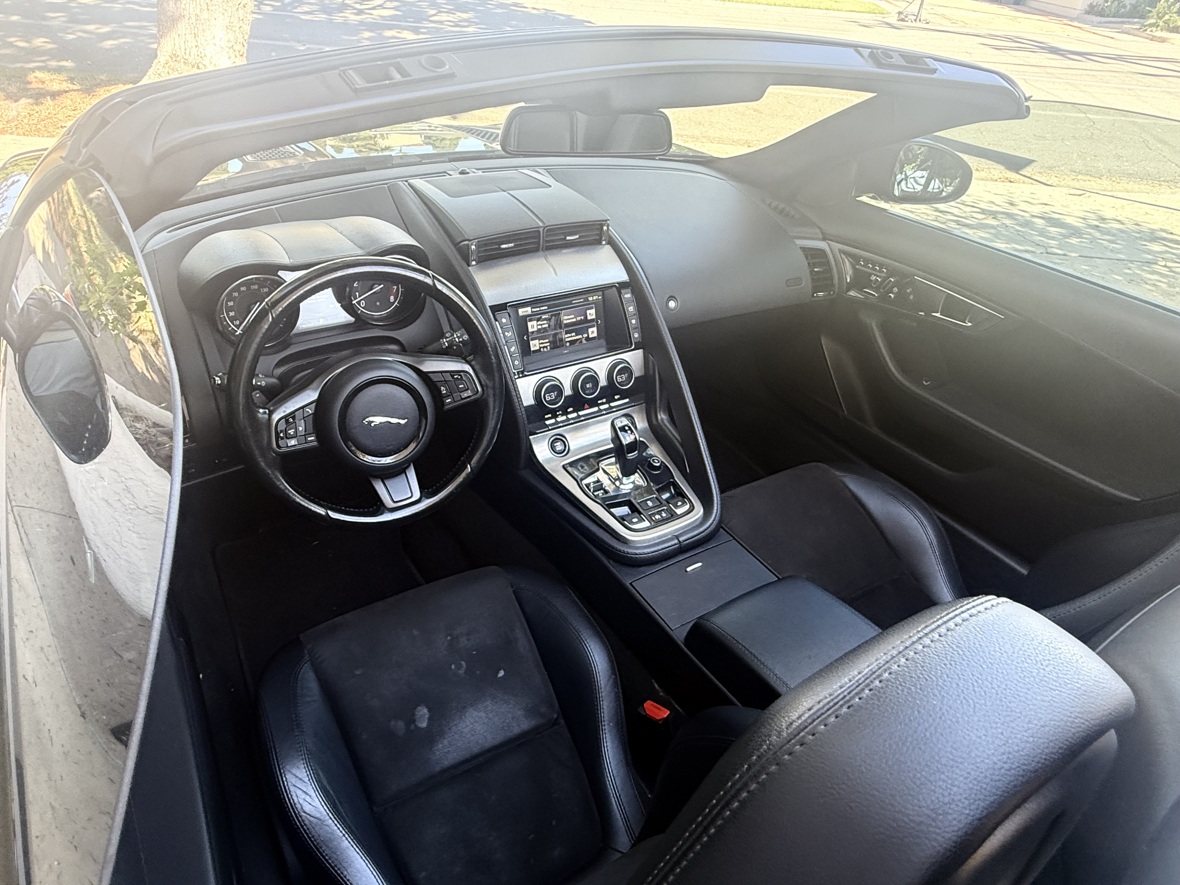 Used 2017 Jaguar F-TYPE Convertible RWD image 10