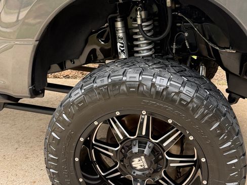 Used 2017 Ford F350 Platinum w/ FX4 Off-Road Package image 8