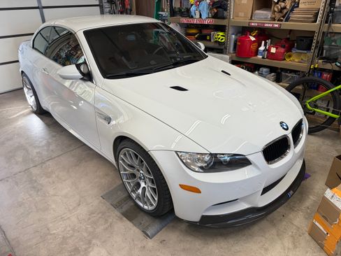 Used 2010 BMW M3 Convertible image 8