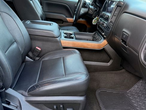 Used 2018 Chevrolet Silverado 1500 LTZ w/ Texas Edition RWD image 17