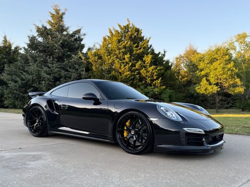 Used 2014 Porsche 911 Turbo S AWD/4WD image 2