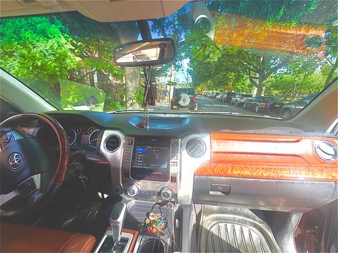 Used 2017 Toyota Tundra 1794 Edition image 10