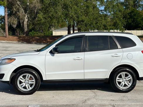 Used 2012 Hyundai Santa Fe GLS image 2