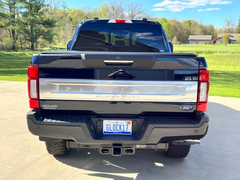 Used 2022 Ford F350 Platinum w/ Tremor Off-Road Package AWD/4WD image 2