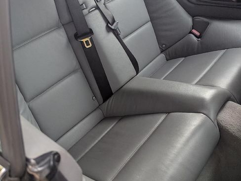 Used 2005 BMW 330Ci Convertible image 11