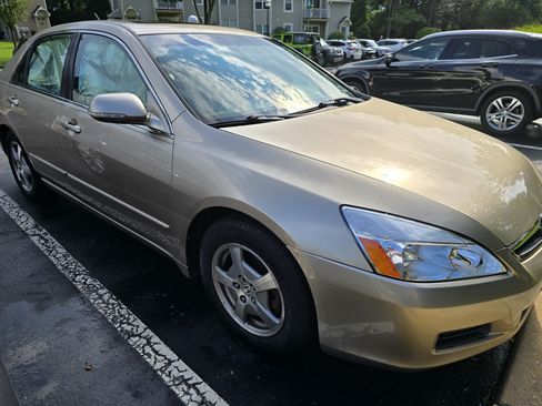 Used 2006 Honda Accord Hybrid Sedan image 4