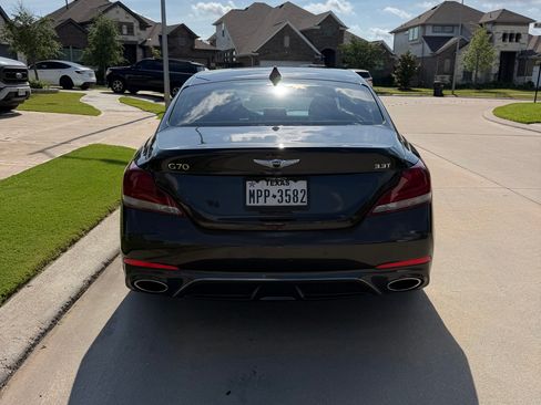 Used 2019 Genesis G70 3.3T Advanced w/ Sport Package RWD image 2