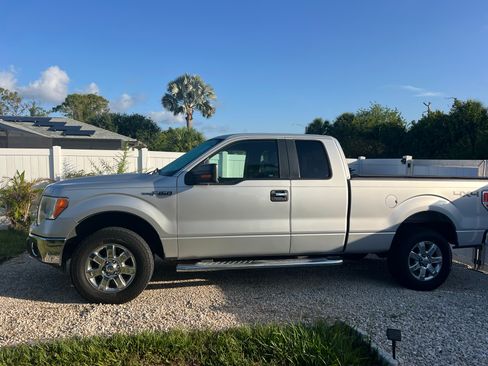 Used 2014 Ford F150 XLT w/ Equipment Group 302A Luxury AWD/4WD image 6