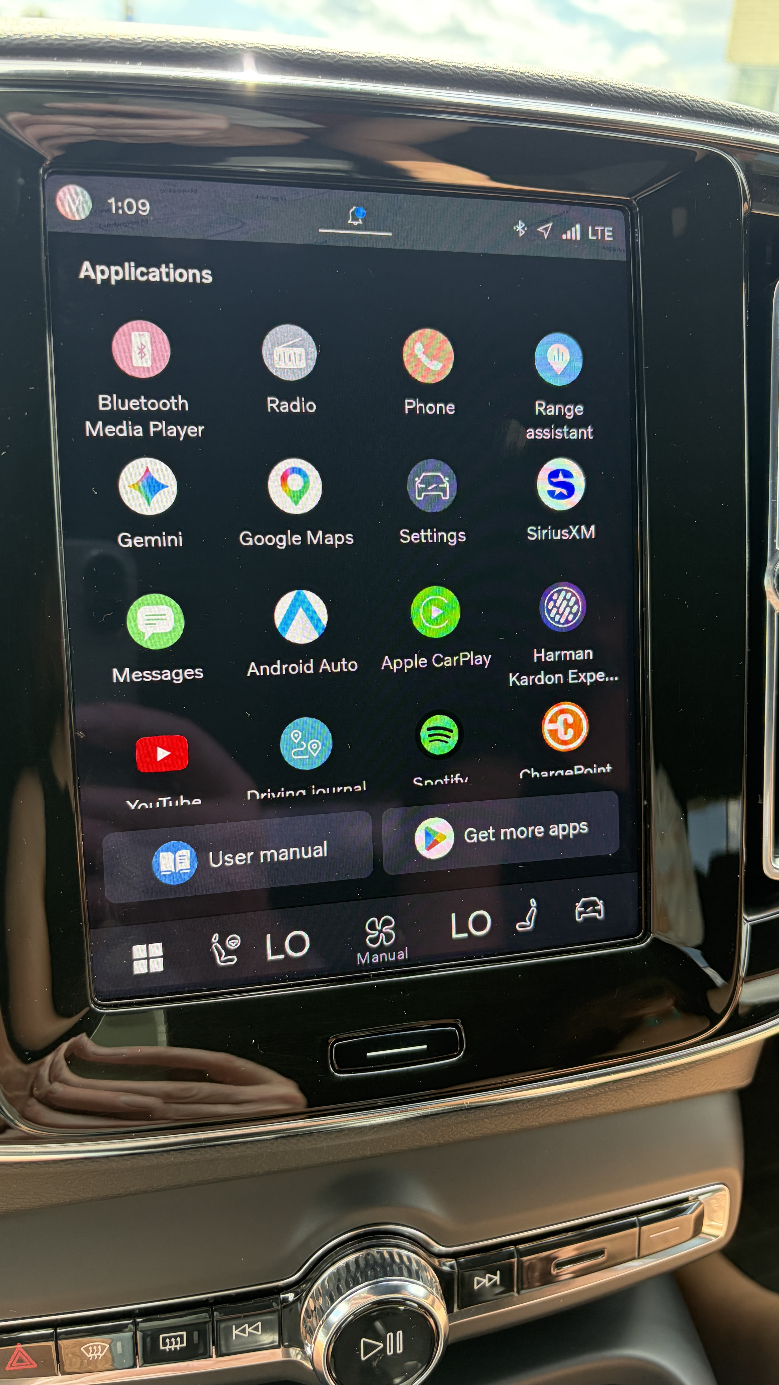 Used 2023 Volvo XC40 Recharge Ultimate AWD/4WD image 14