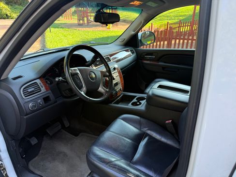 Used 2012 Chevrolet Tahoe LT RWD image 6