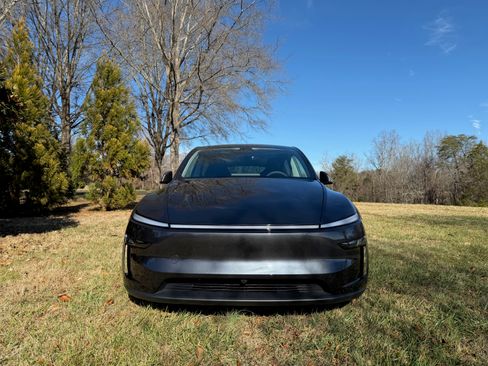 Used 2026 Tesla Model Y Long Range image 5