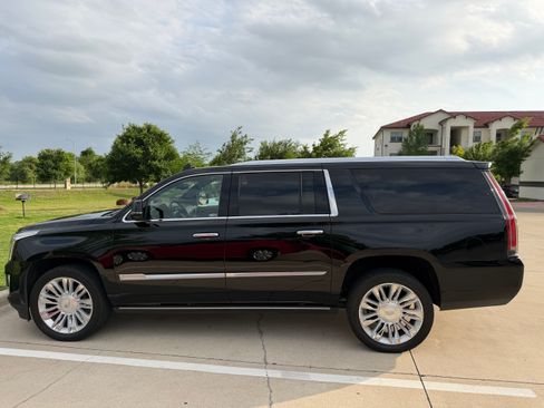 Used 2019 Cadillac Escalade ESV Platinum AWD/4WD image 20