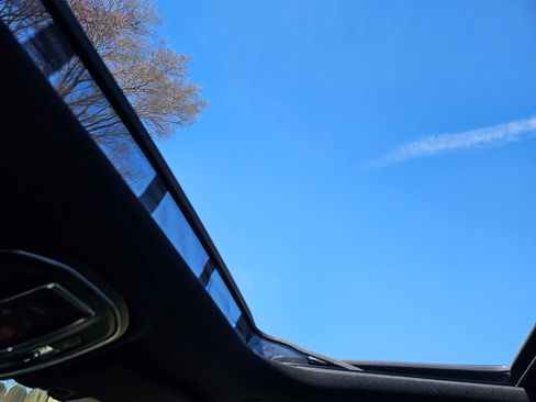 Used 2024 Jeep Grand Cherokee Laredo X w/ Luxury Tech Group I image 27