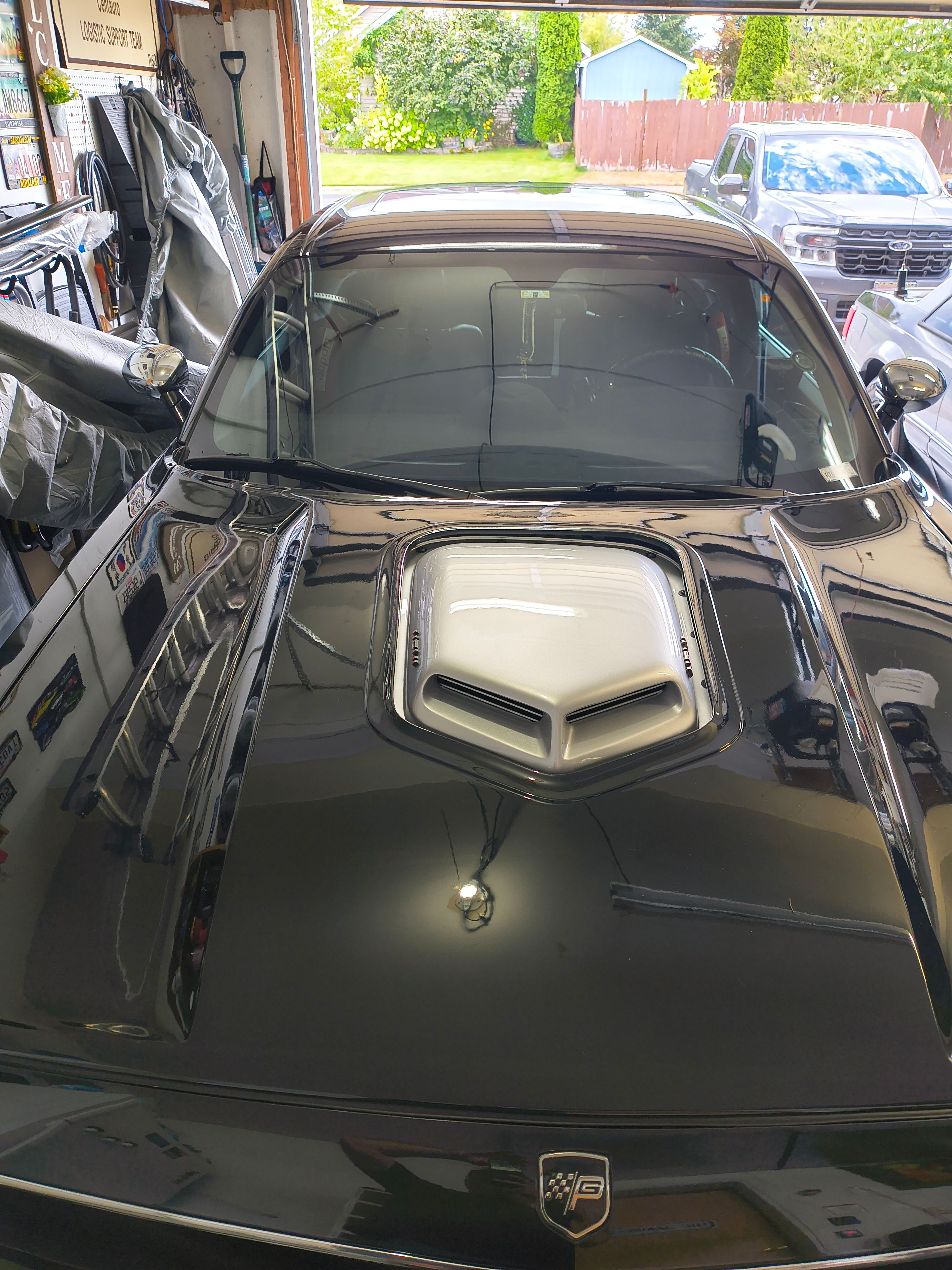 Used 2010 Dodge Challenger R/T RWD image 2