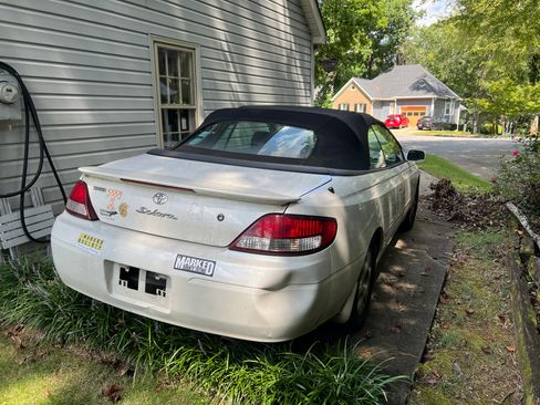 Used 2000 Toyota Solara SLE FWD image 1
