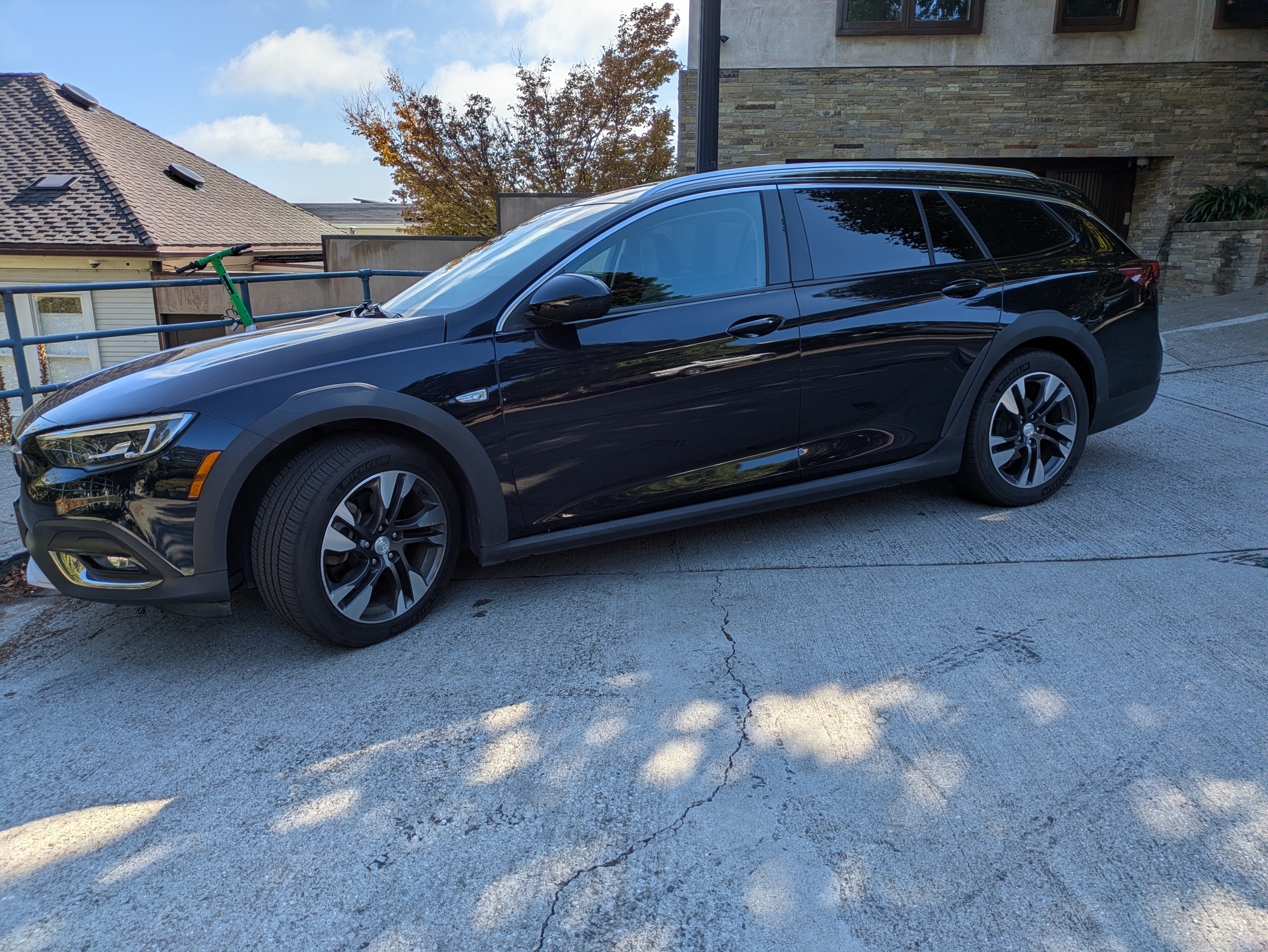 Used 2018 Buick Regal Essence w/ Driver Confidence Package #1 AWD/4WD image 8