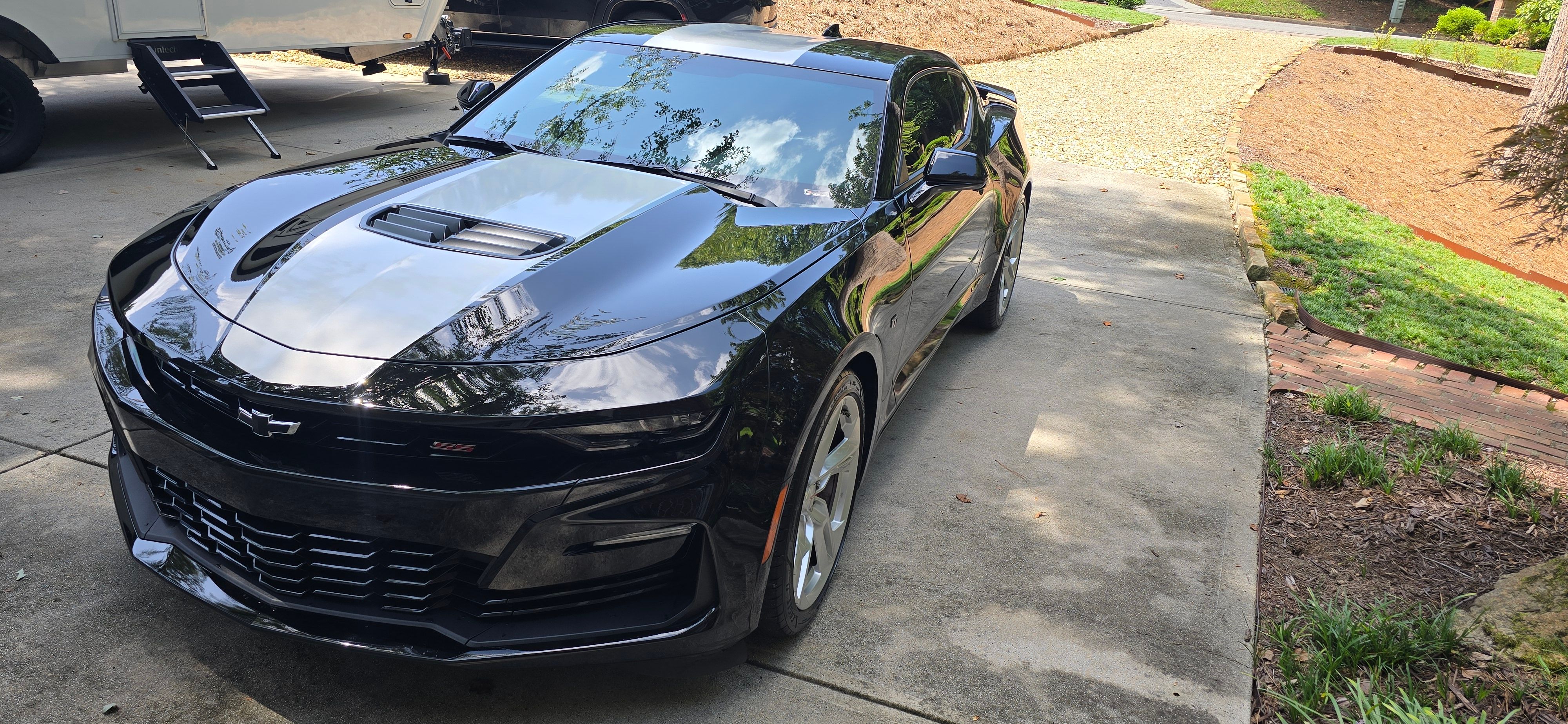 Used 2023 Chevrolet Camaro SS RWD image 18