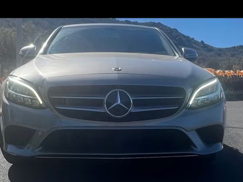 Used 2020 Mercedes-Benz C 300 Sedan image 6