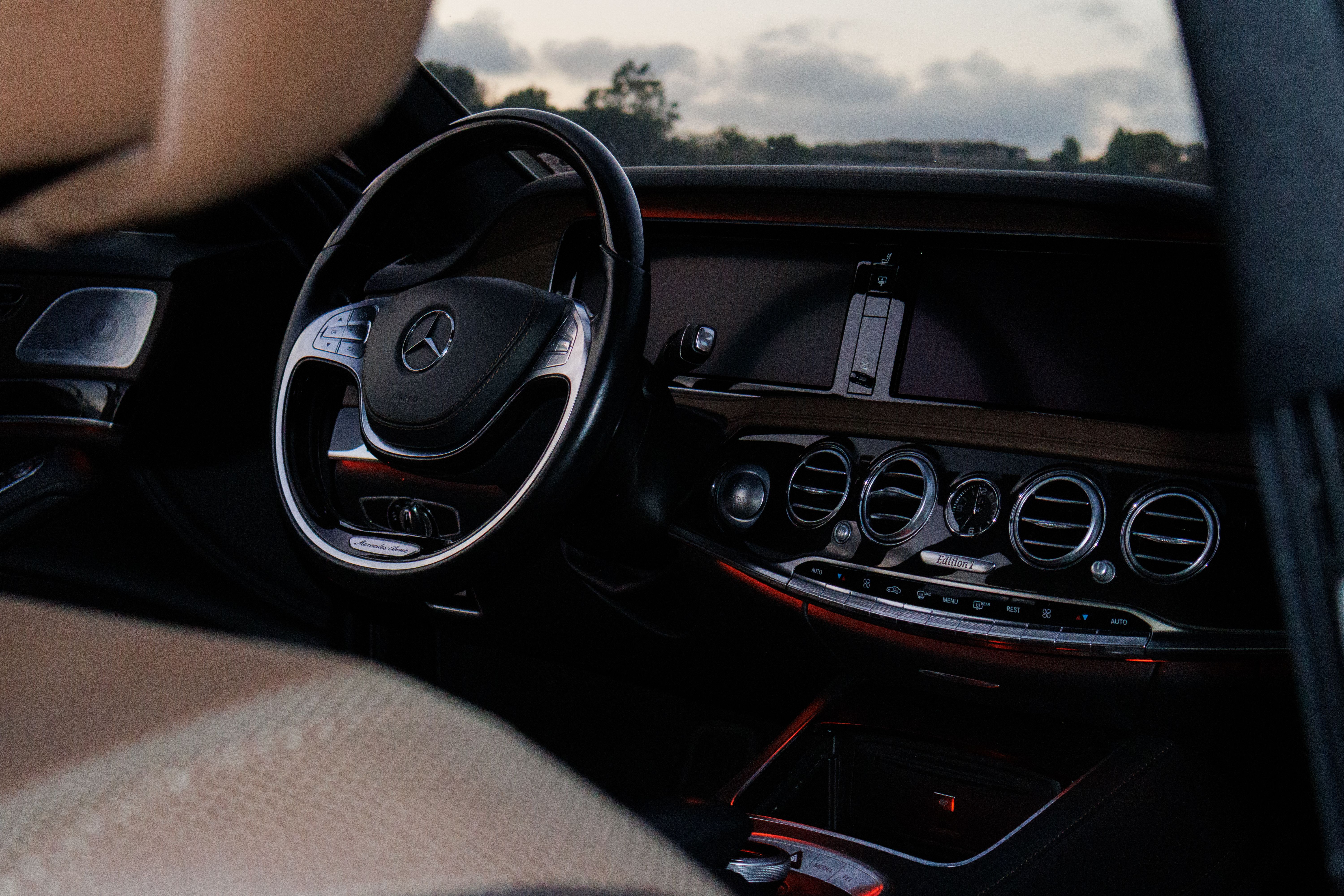 Used 2014 Mercedes-Benz S 550 Sedan image 11