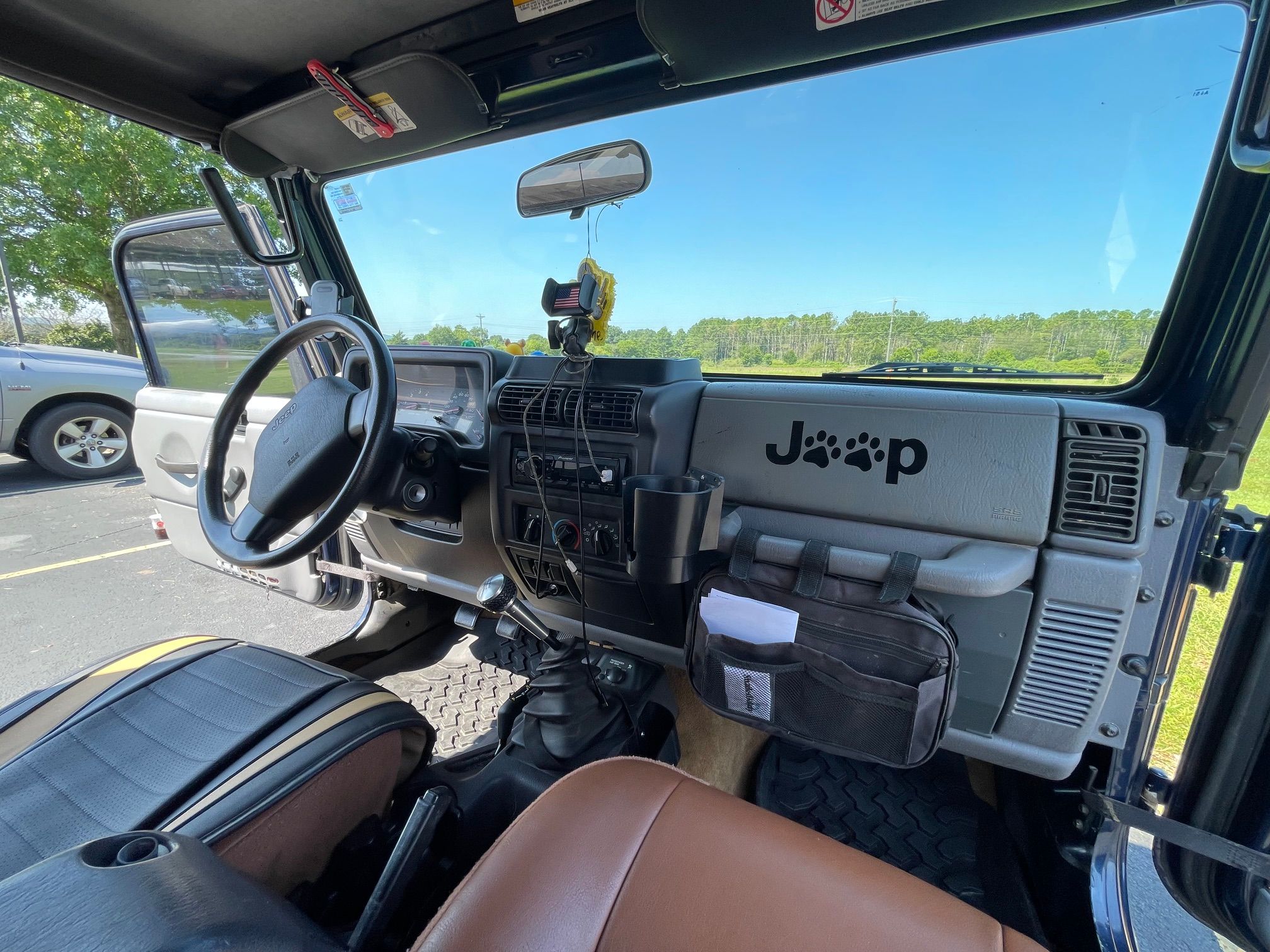 Used 2002 Jeep Wrangler X AWD/4WD image 9