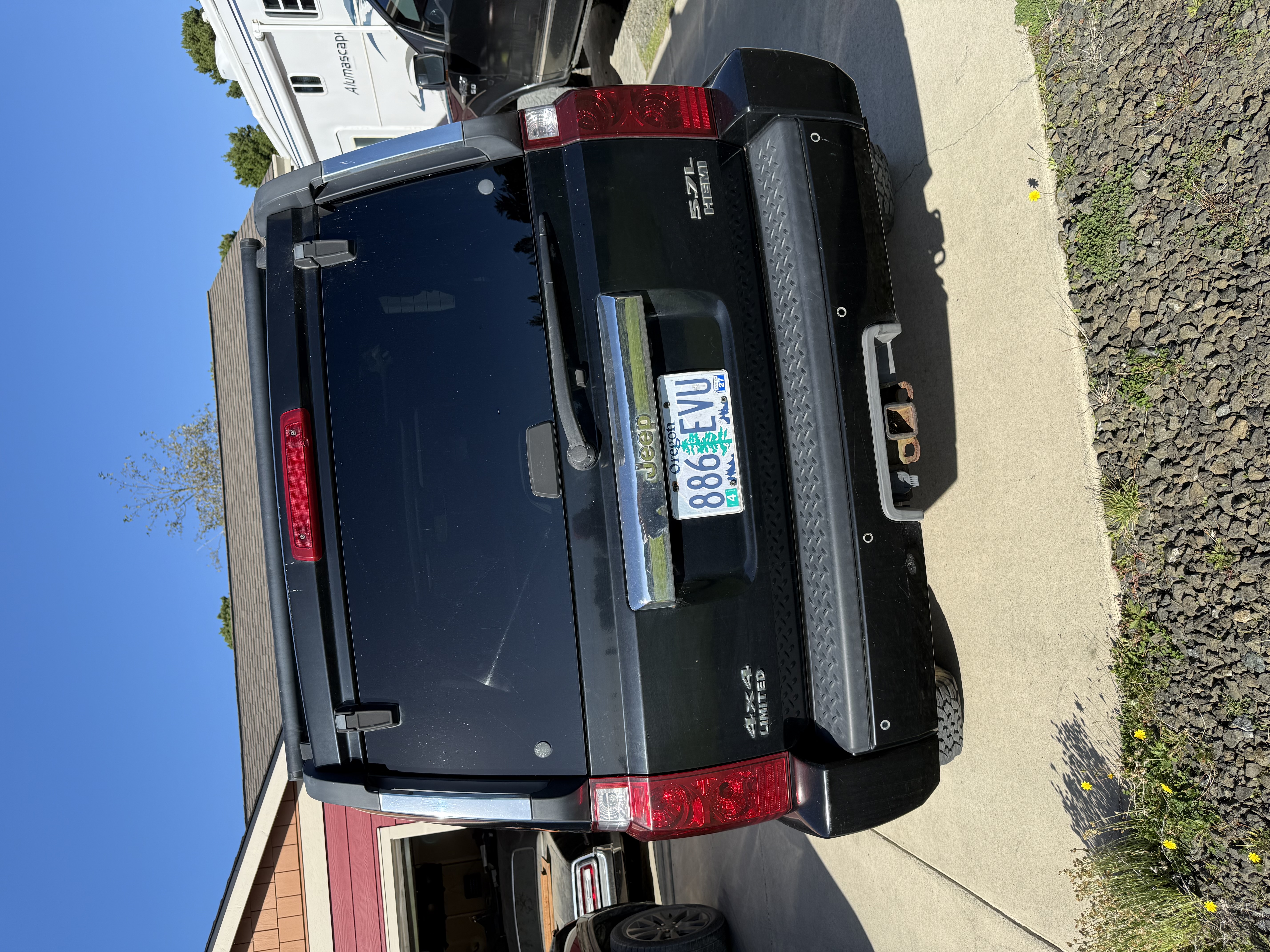 Used 2006 Jeep Commander Limited w/ Trailer Tow Group IV AWD/4WD image 8