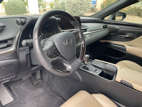 Used 2019 Lexus ES 350 Ultra Luxury image 19