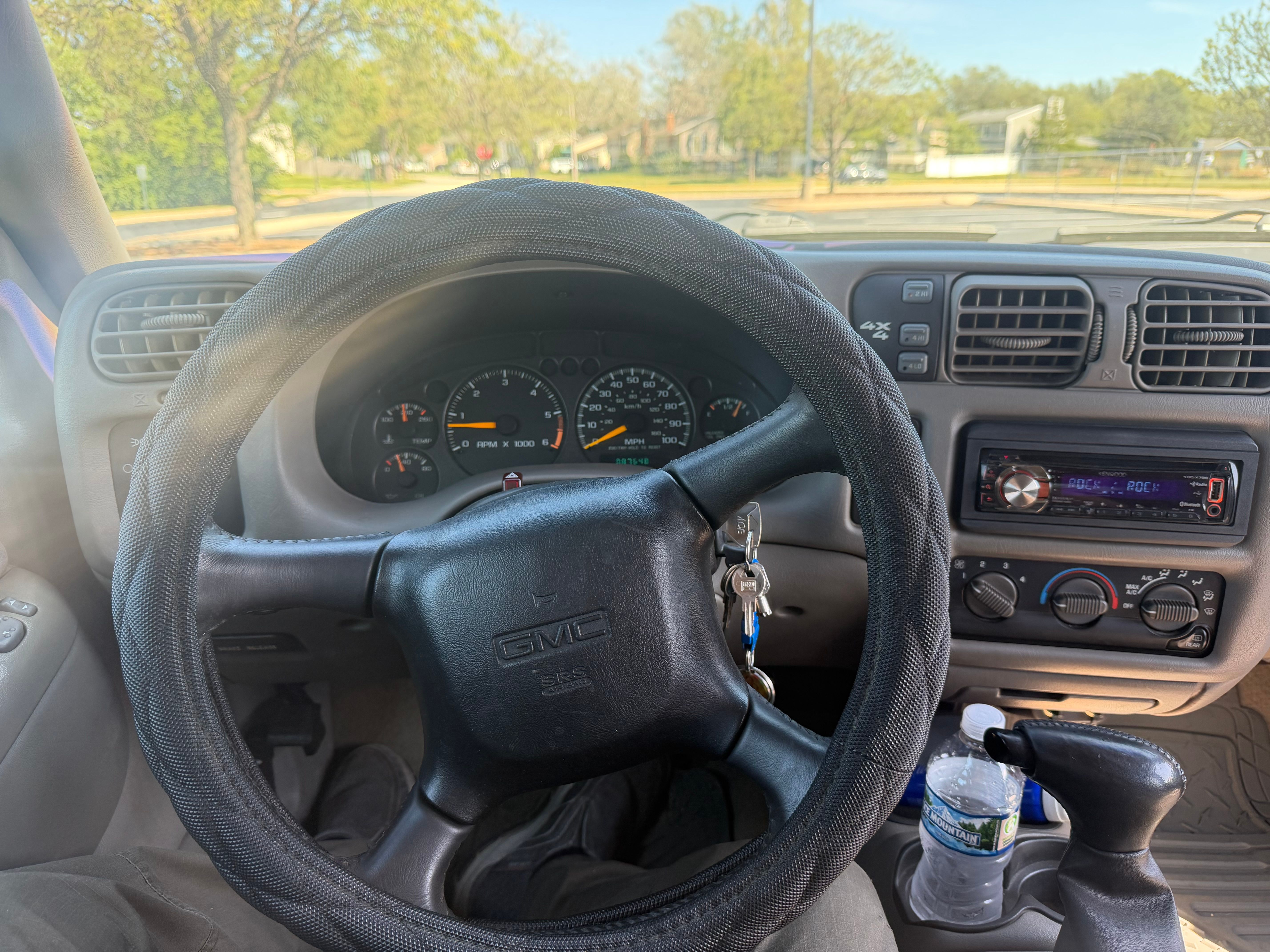 Used 1999 GMC Jimmy SLE AWD/4WD image 1