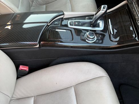 Used 2013 BMW 528i Sedan RWD image 16