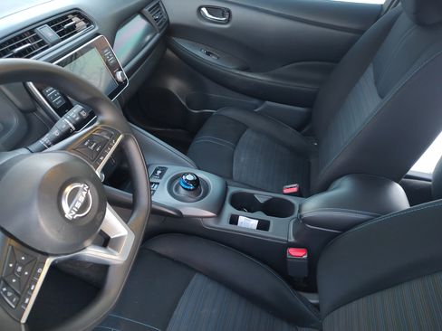 Used 2023 Nissan Leaf S w/ Protection Package image 2