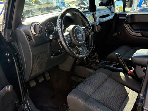 Used 2012 Jeep Wrangler Sport w/ Connectivity Group image 18