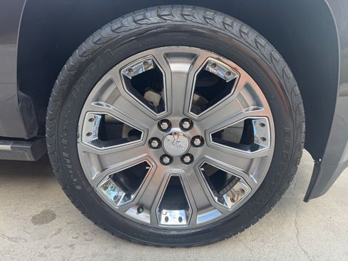 Used 2016 GMC Yukon XL Denali w/ Open Road Package AWD/4WD image 26