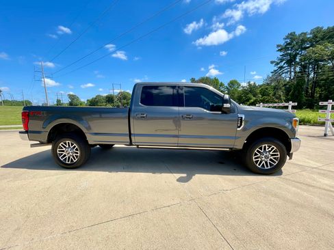 Used 2019 Ford F250 Lariat w/ Lariat Ultimate Package AWD/4WD image 5