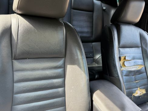 Used 2006 Ford Mustang GT Premium image 9