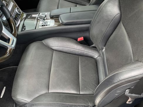 Used 2013 Mercedes-Benz SL 550 image 13