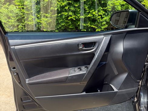 Used 2014 Toyota Corolla L FWD image 9