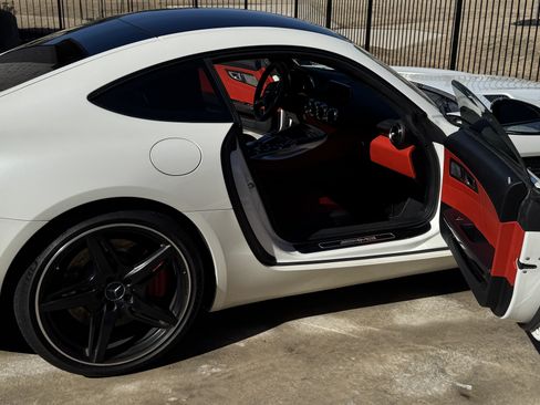 Used 2016 Mercedes-Benz AMG GT S image 31