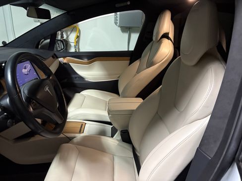 Used 2019 Tesla Model X Long Range AWD/4WD image 12