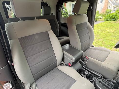Used 2010 Jeep Wrangler Sport AWD/4WD image 10