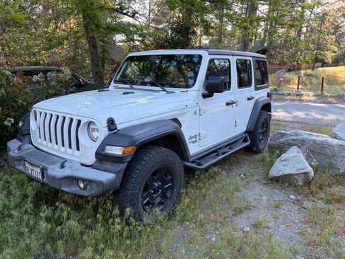 Used 2019 Jeep Wrangler Unlimited Sport S AWD/4WD image 1