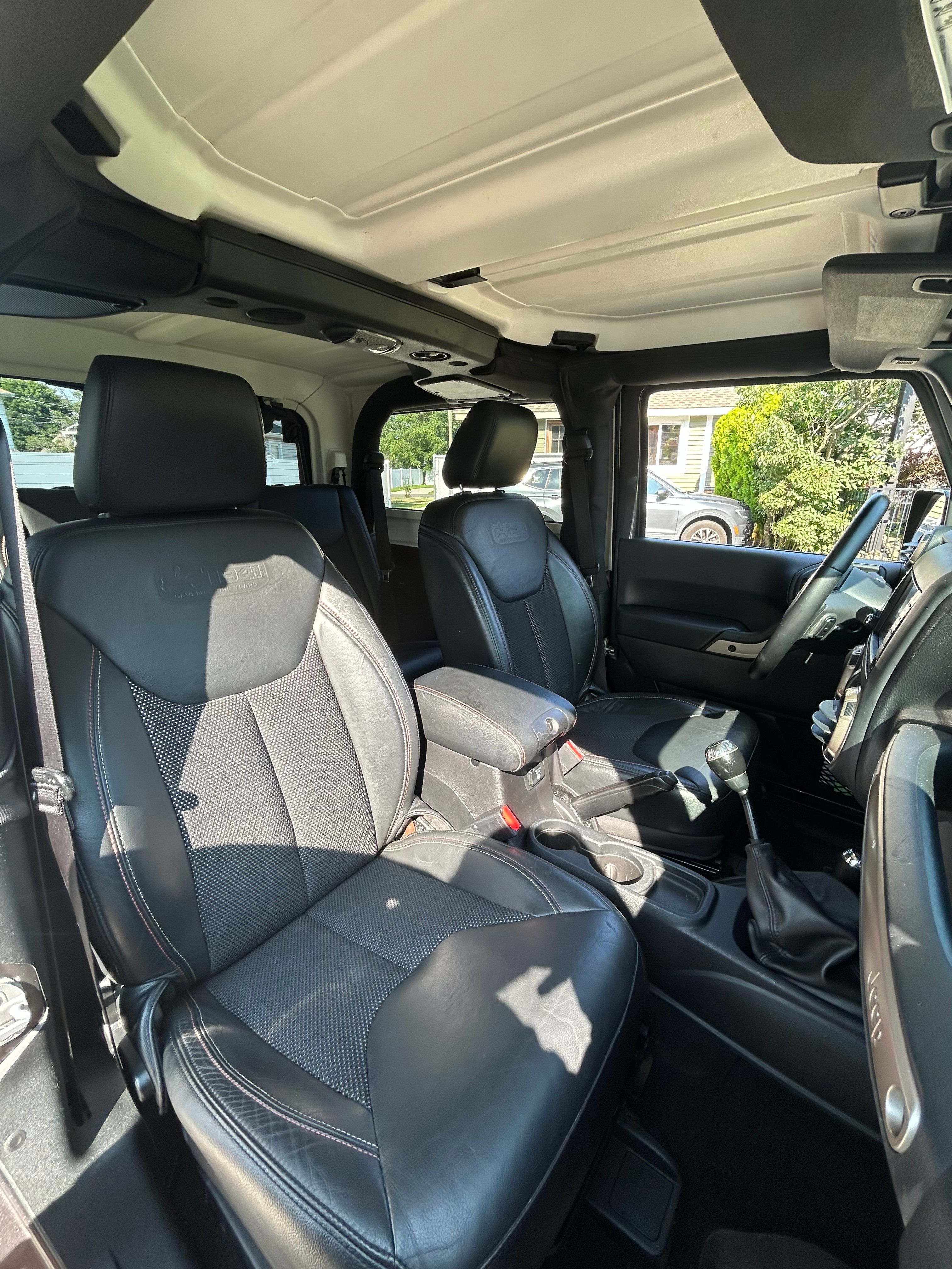 Used 2016 Jeep Wrangler Sahara AWD/4WD image 8