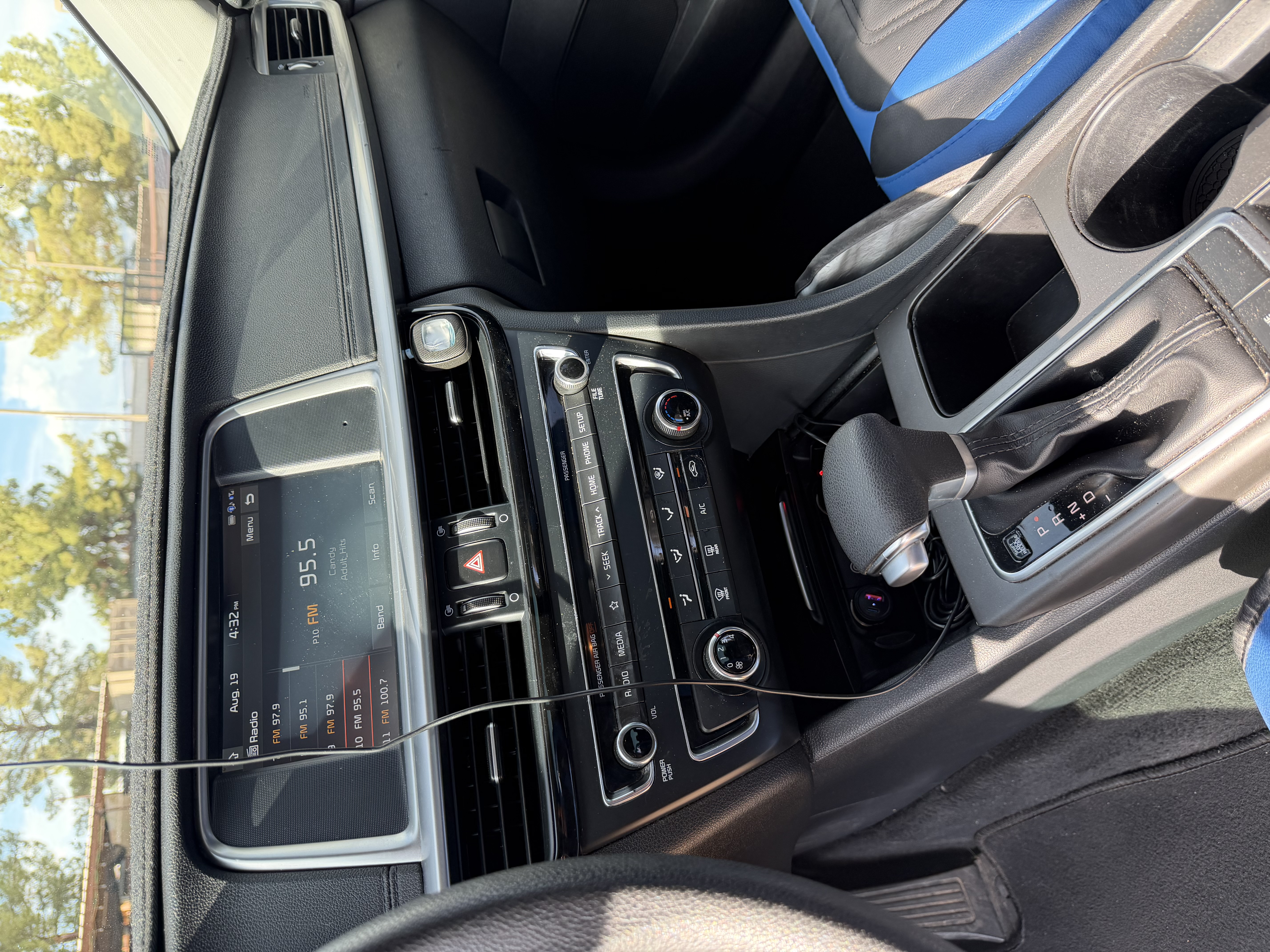 Used 2019 Kia Optima LX FWD image 12