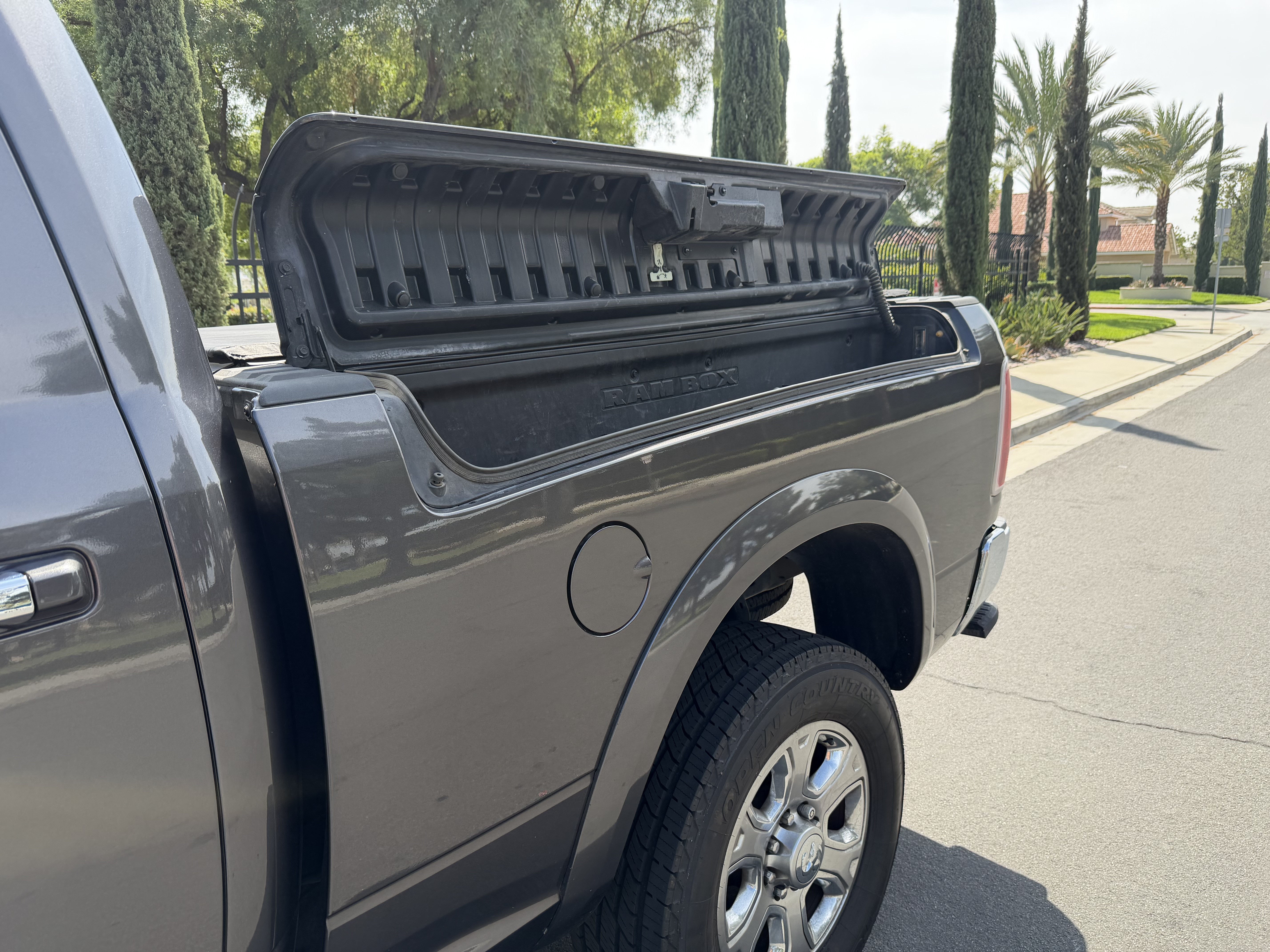 Used 2018 RAM 2500 Laramie w/ Convenience Group AWD/4WD image 17
